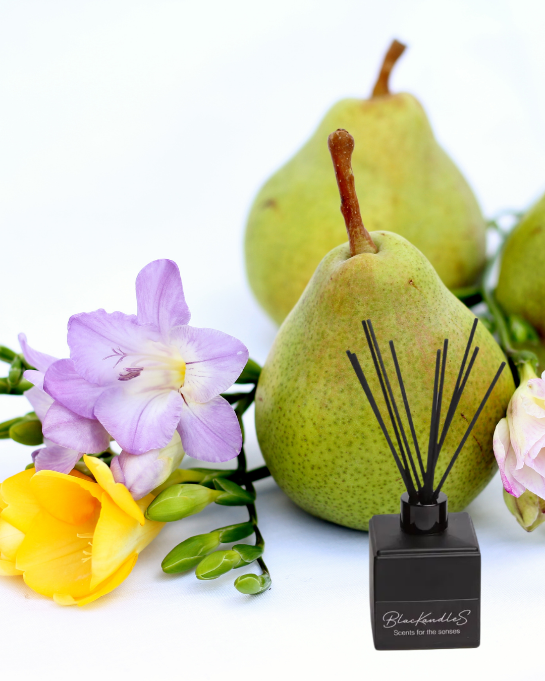 English Pear & Freesia Diffusers – BlacKandleS